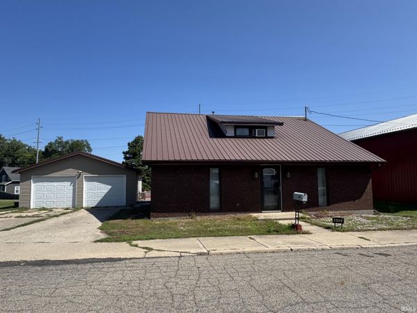512 E 8th Street, Rochester, IN 46975