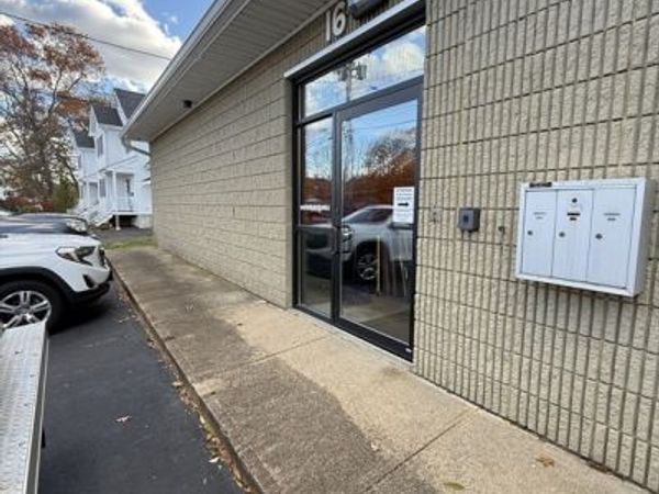 16 Railroad Ave, Foxboro, MA 02035