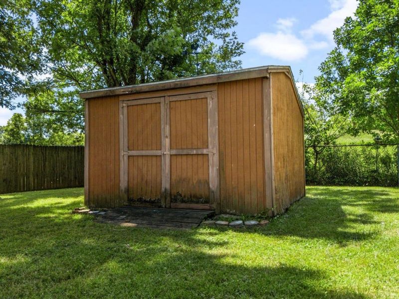 1359 Middletown Eaton Road, Madison Twp, OH 45042 Photo 39