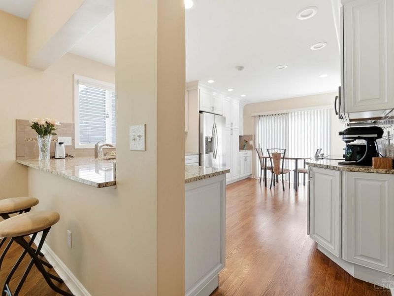 15 Falling Brook Lane, Blue Ash, OH 45241 Photo 10