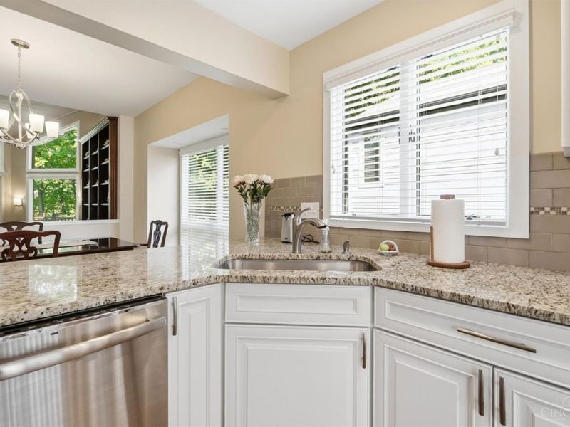 15 Falling Brook Lane, Blue Ash, OH 45241 Photo 13