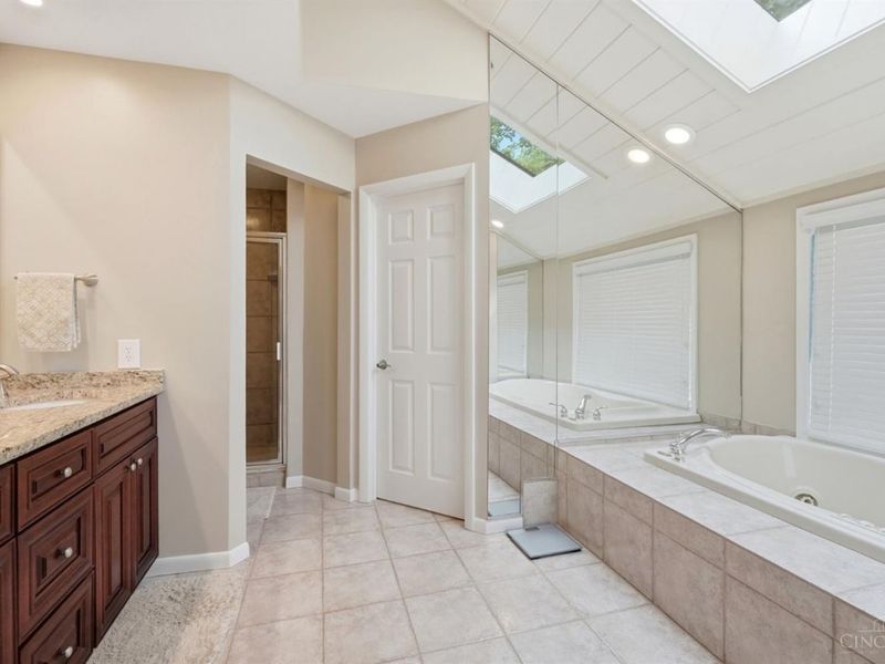 15 Falling Brook Lane, Blue Ash, OH 45241 Photo 16