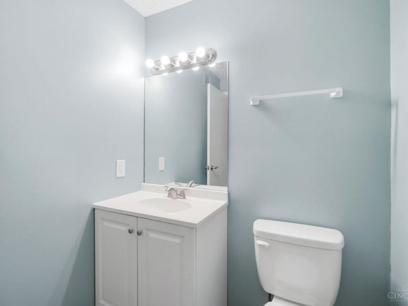 15 Falling Brook Lane, Blue Ash, OH 45241 Photo 41