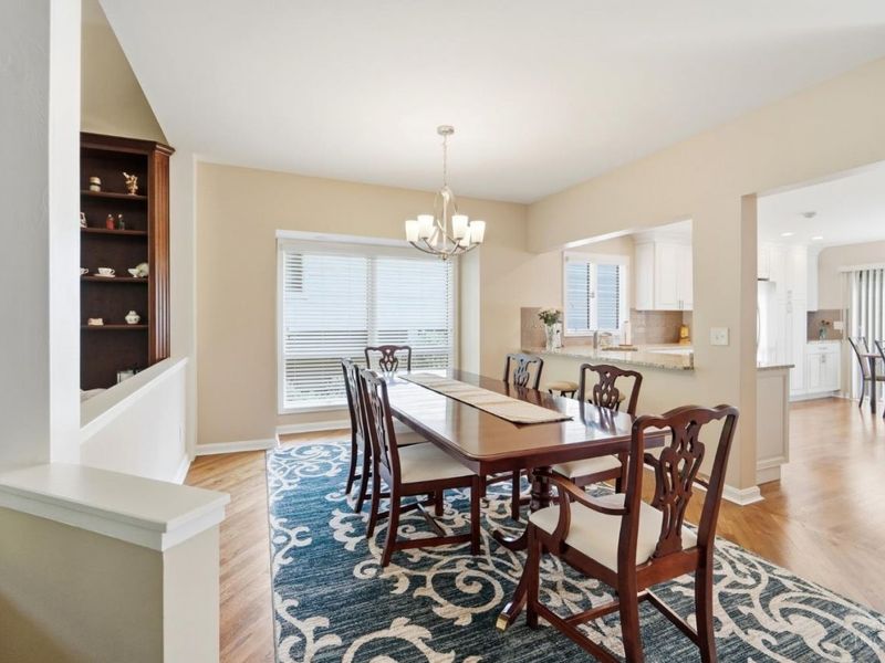 15 Falling Brook Lane, Blue Ash, OH 45241 Photo 8