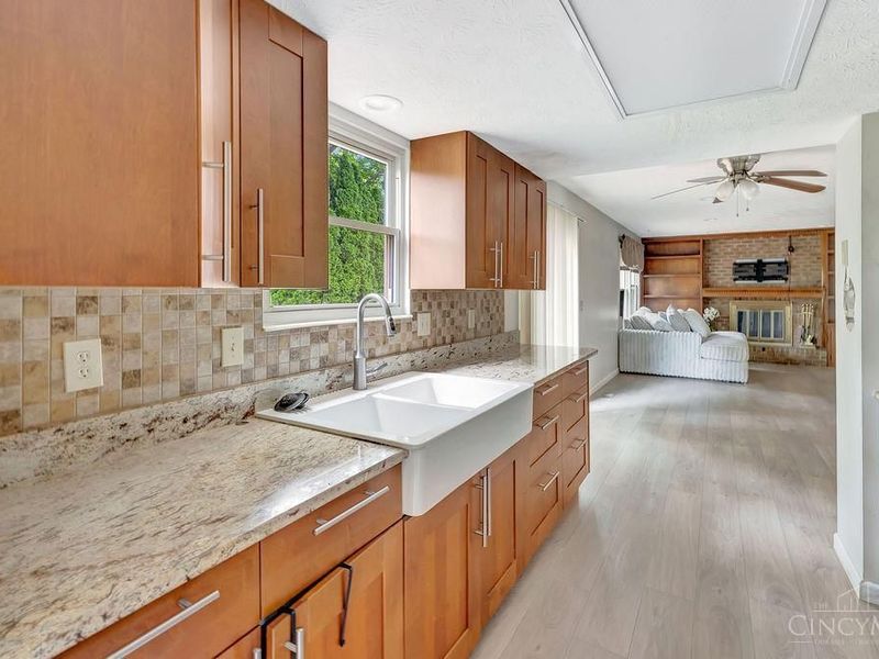 8476 Windcrest Drive, West Chester, OH 45069 Photo 5