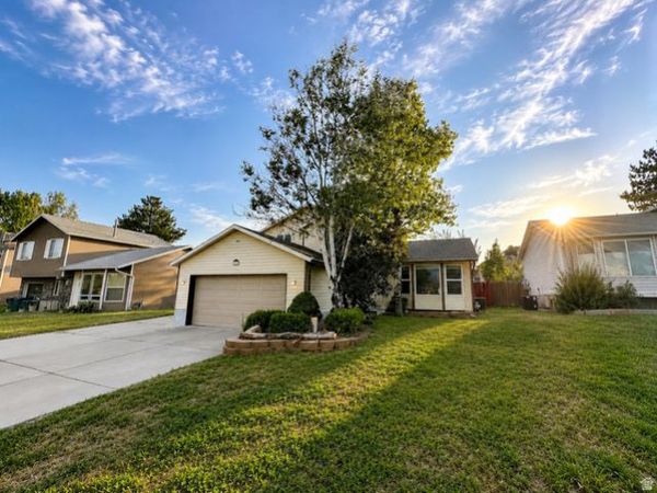 6092 S LONGMORE DR W, Salt Lake City, UT 84118