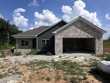 211 Bedford Court, Hopkinsville, KY 42240