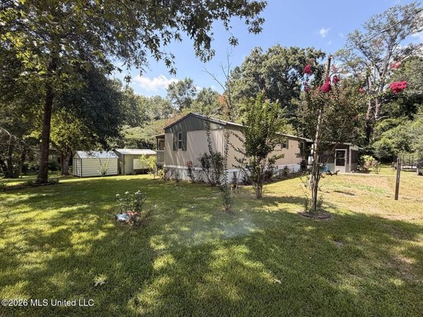 13 Douglas Circle, Sontag, MS 39665