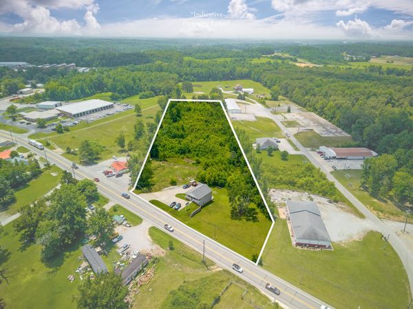 1870 W Broad St , Cookeville, TN 38501
