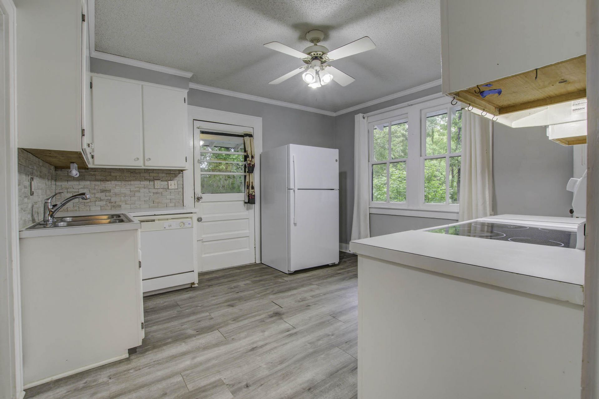 1839 Elsey Drive Photo 5