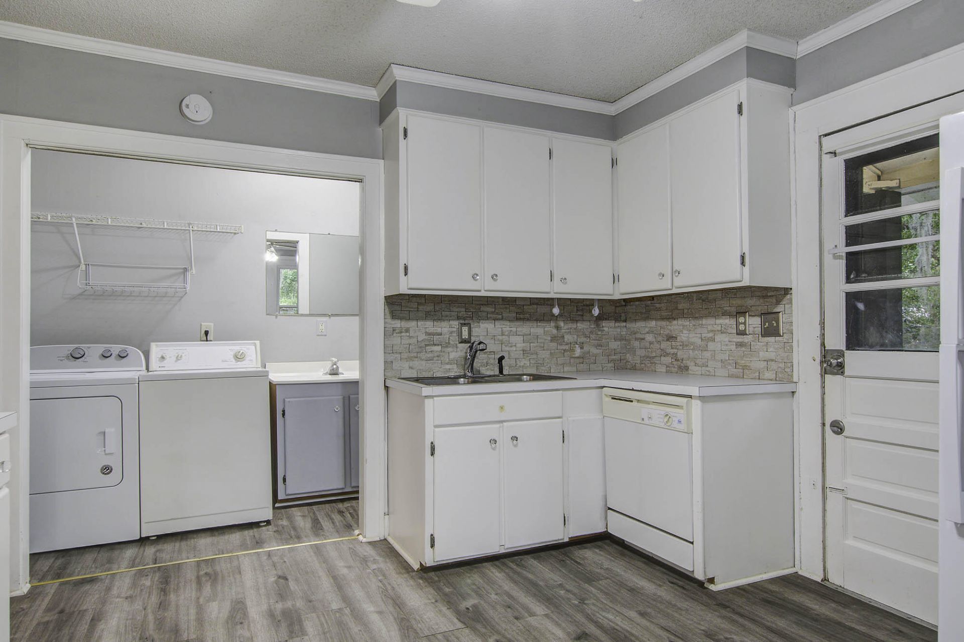 1839 Elsey Drive Photo 6