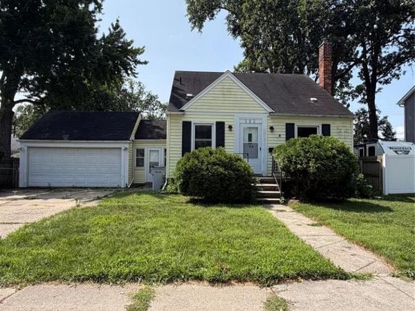 683 W Coy Avenue, Hazel Park, MI 48030