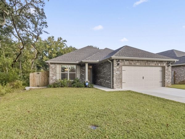 949 Kenzie Lane, Fort Walton Beach, FL 32547