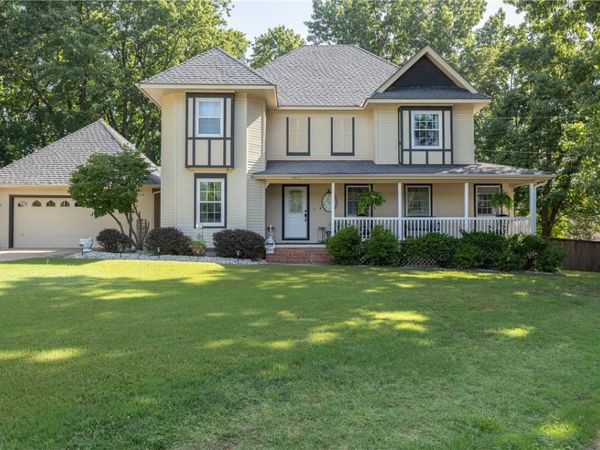 2490 E Camelot Place , Fayetteville, AR 72701