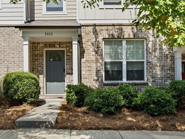 1611 Falcon Crest Way , Decatur, GA 30032