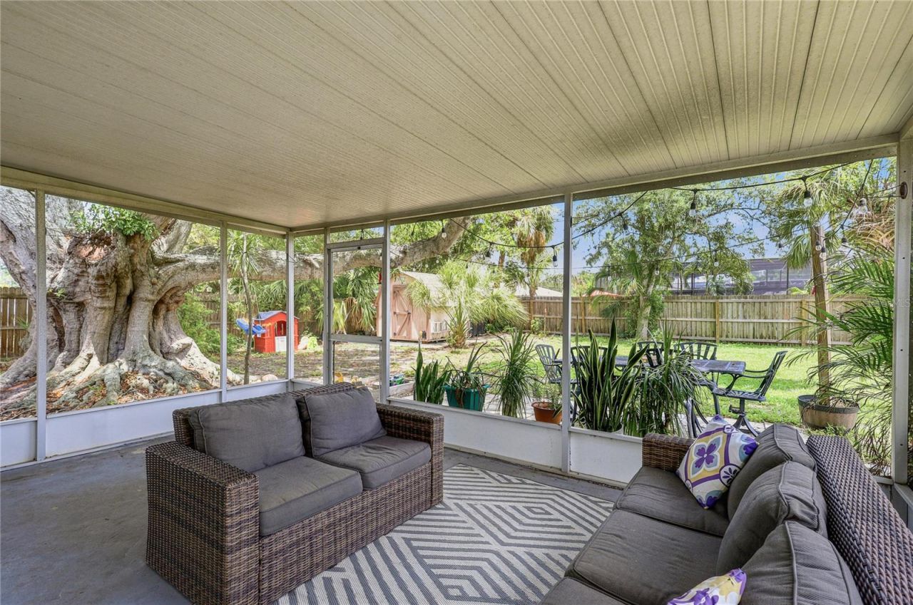 6412 2nd Avenue W, Bradenton, FL 34209 Photo