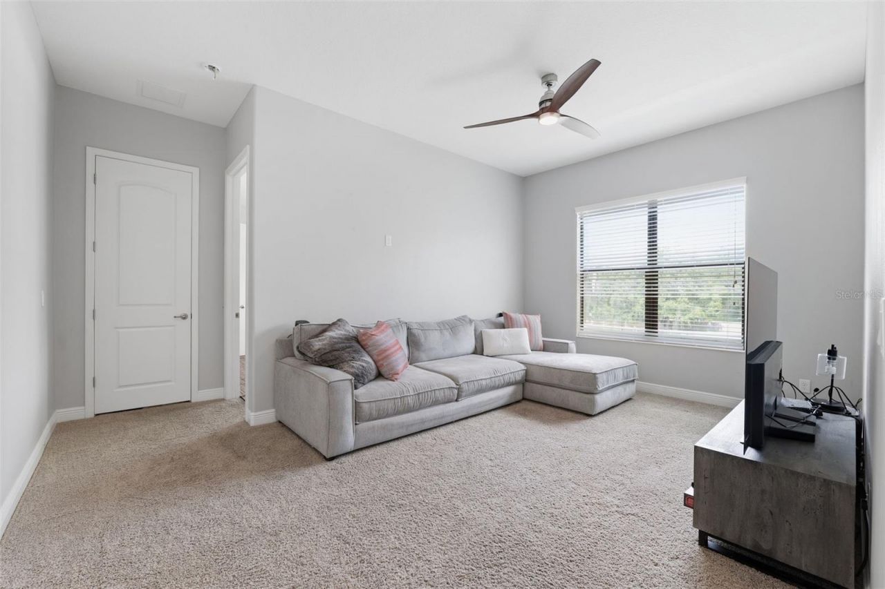 5167 Lakecastle Drive, Tampa, FL 33624 Photo