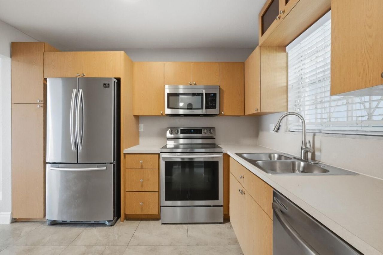 7980 N French Drive, Unit 3-305, Pembroke Pines, FL 33024 Photo