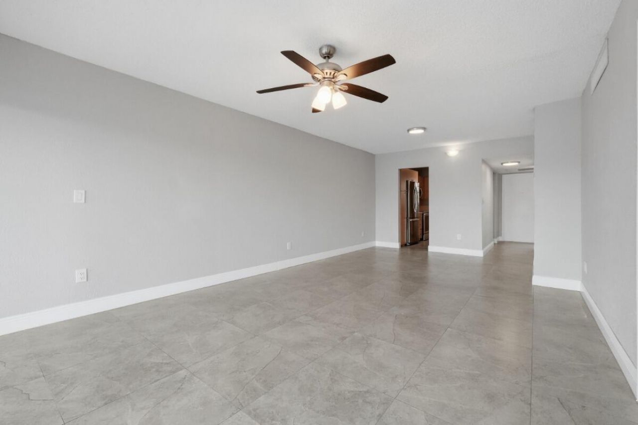 7980 N French Drive, Unit 3-305, Pembroke Pines, FL 33024 Photo