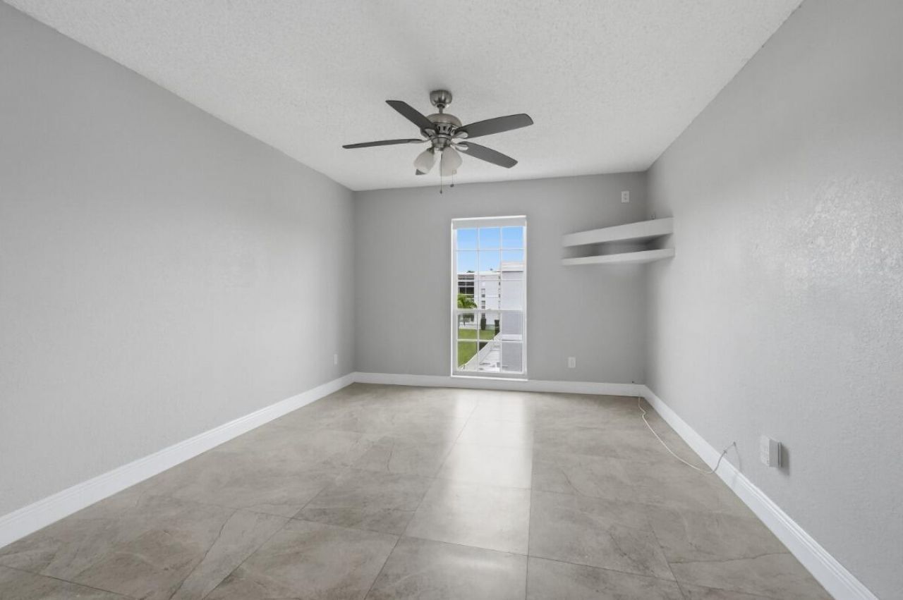 7980 N French Drive, Unit 3-305, Pembroke Pines, FL 33024 Photo