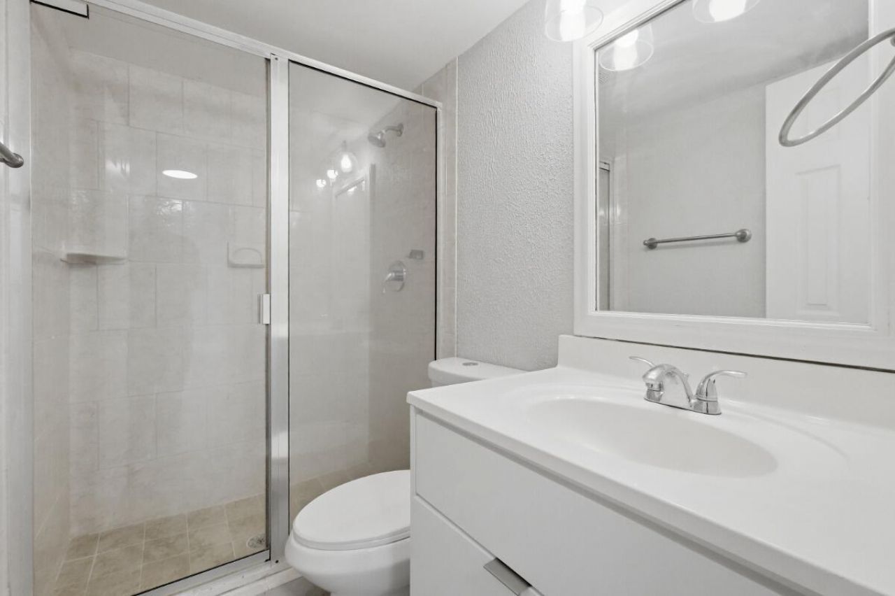 7980 N French Drive, Unit 3-305, Pembroke Pines, FL 33024 Photo
