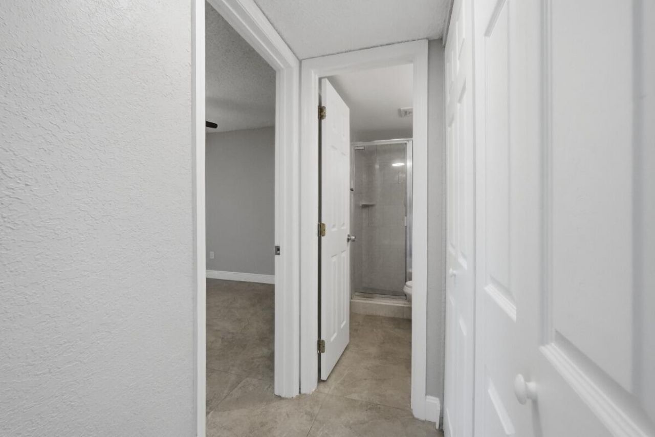 7980 N French Drive, Unit 3-305, Pembroke Pines, FL 33024 Photo