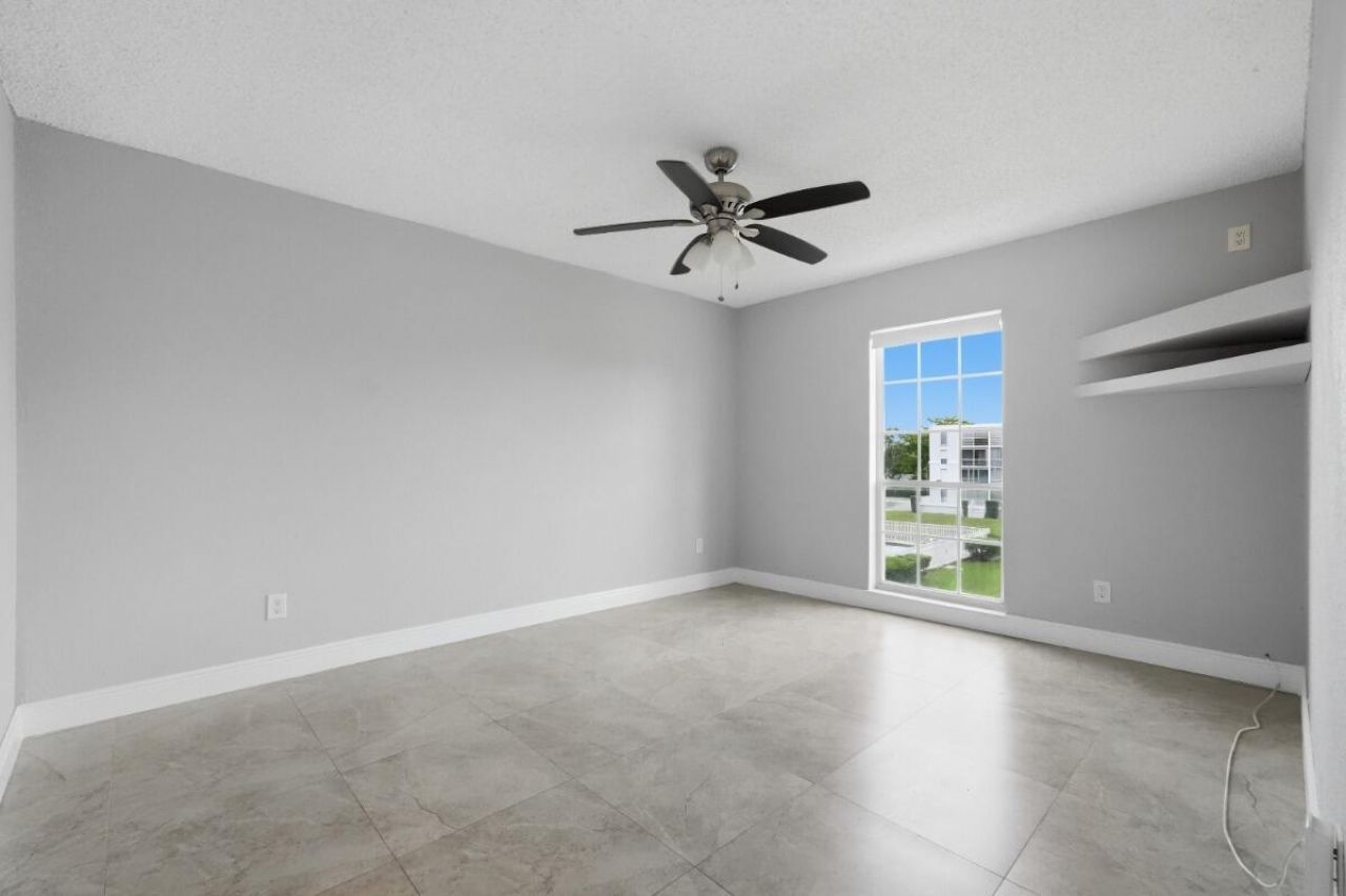 7980 N French Drive, Unit 3-305, Pembroke Pines, FL 33024 Photo