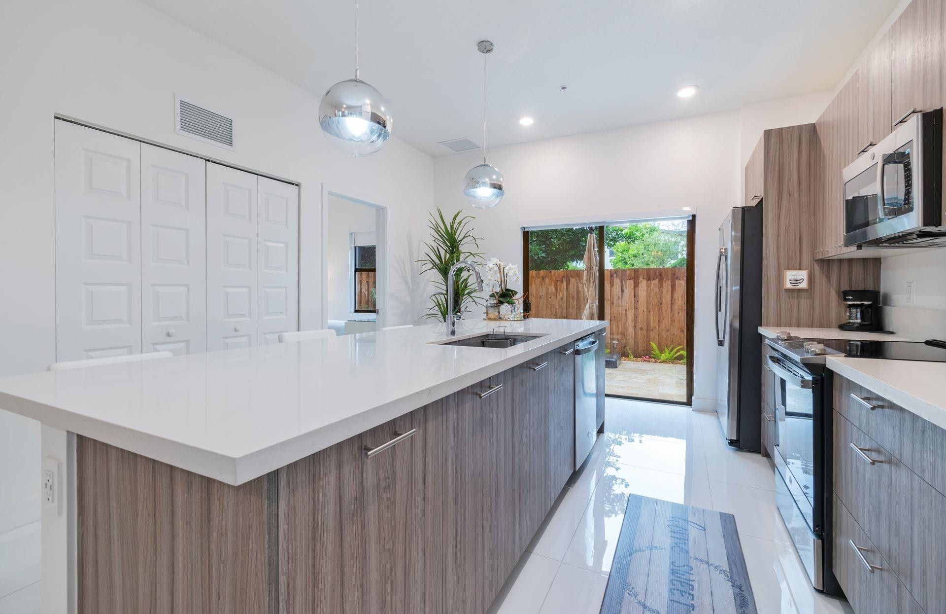 8045 NW 104th Avenue, Unit 7, Doral, FL 33178 Photo
