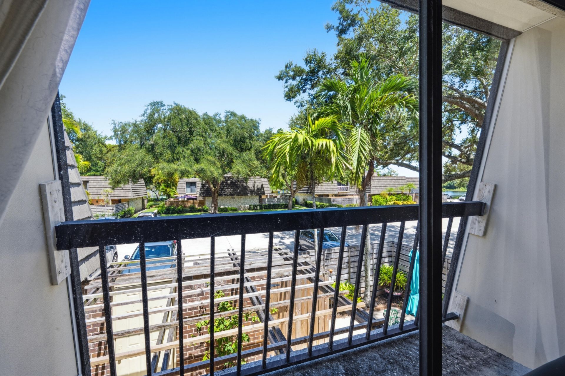 605 6th Terrace, Palm Beach Gardens, FL 33418 Photo