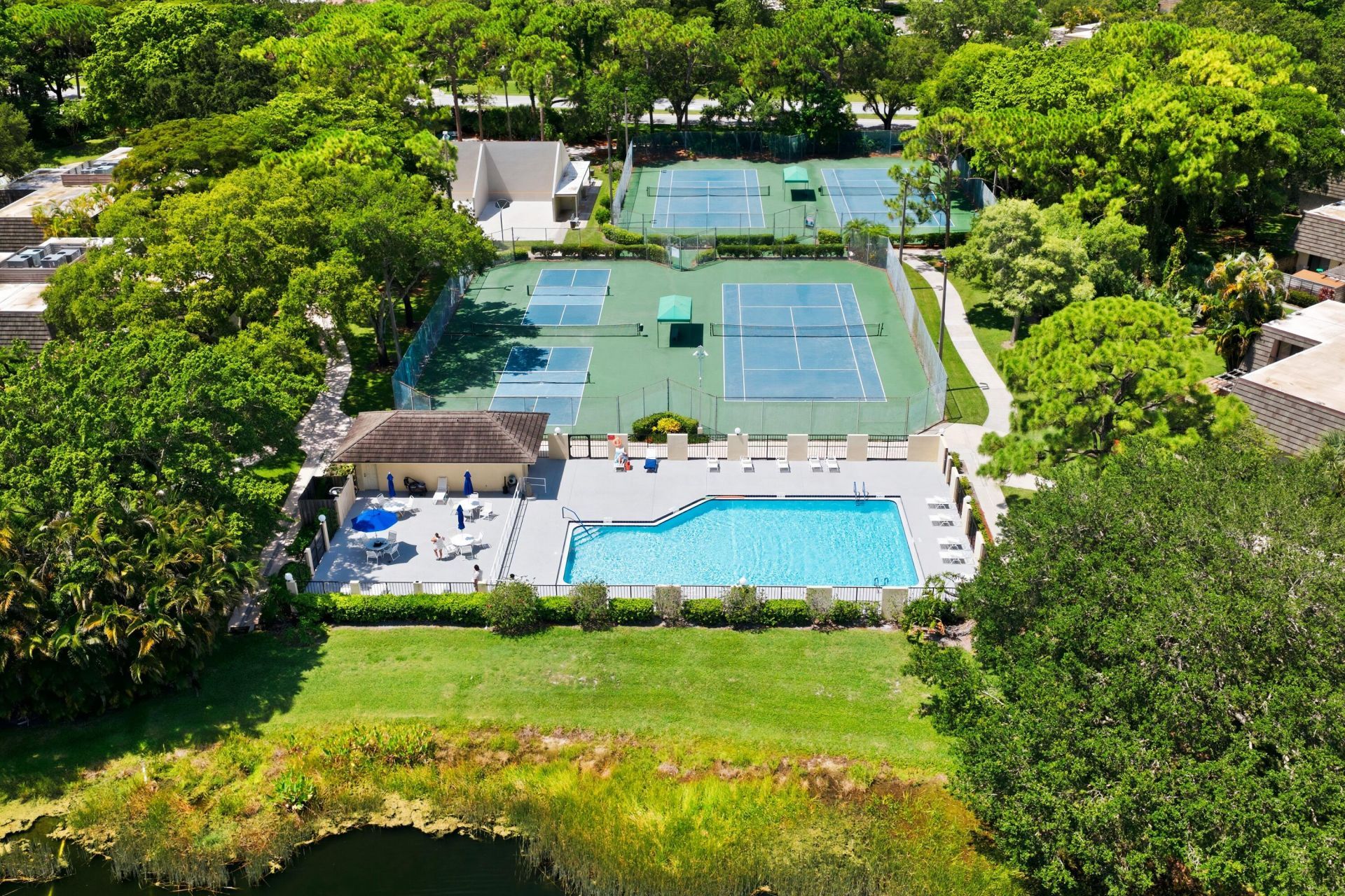 605 6th Terrace, Palm Beach Gardens, FL 33418 Photo