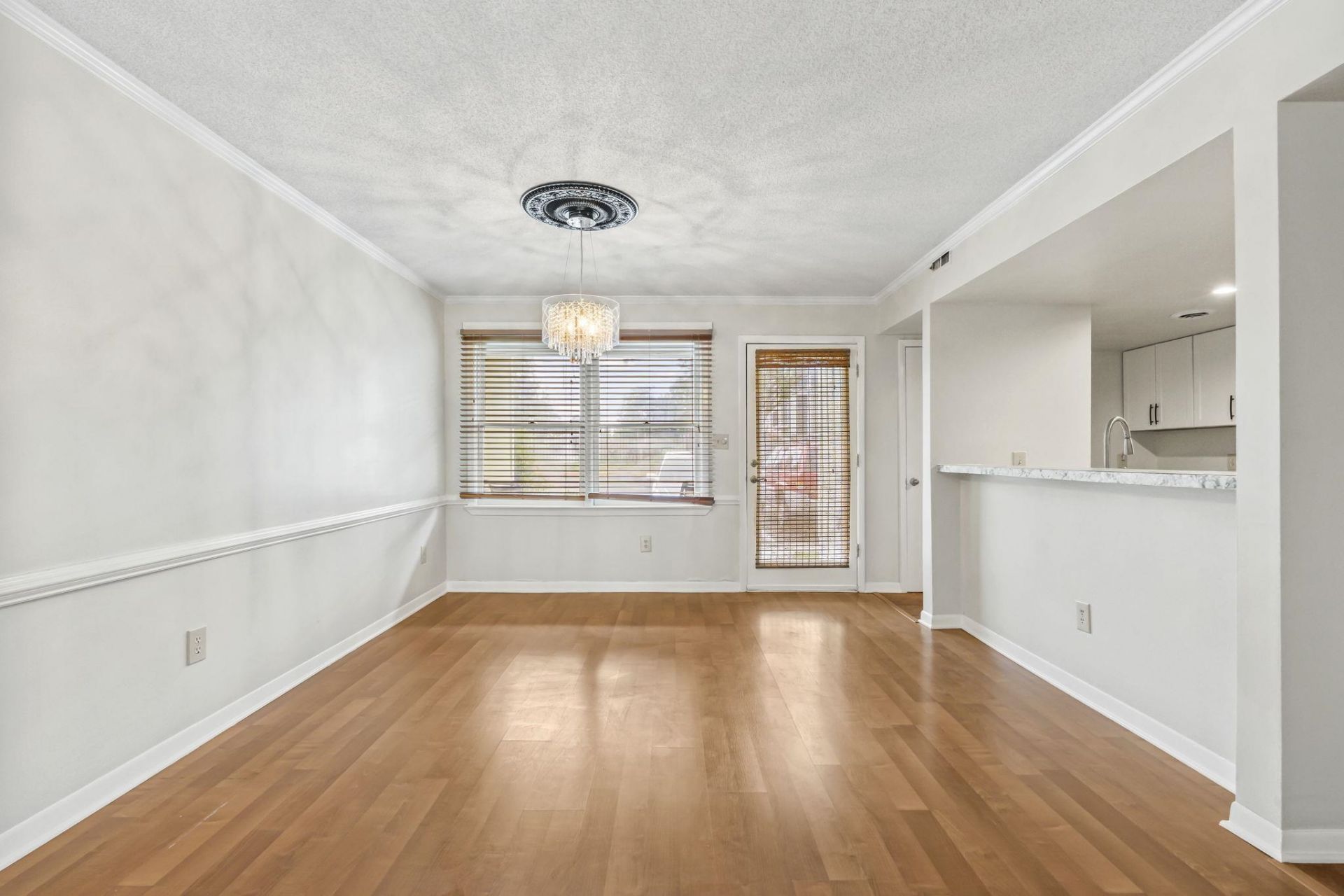 802 Myrtle Ct. Photo 7