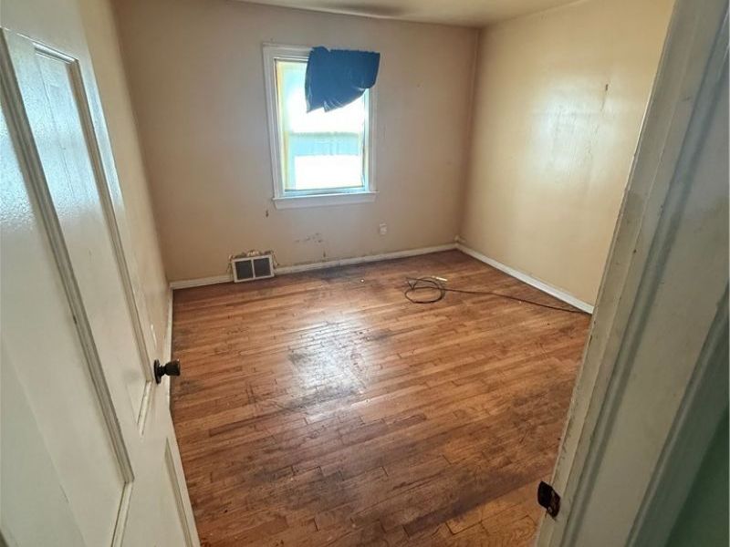 889 E 139th Street, Cleveland, OH 44110 Photo 11