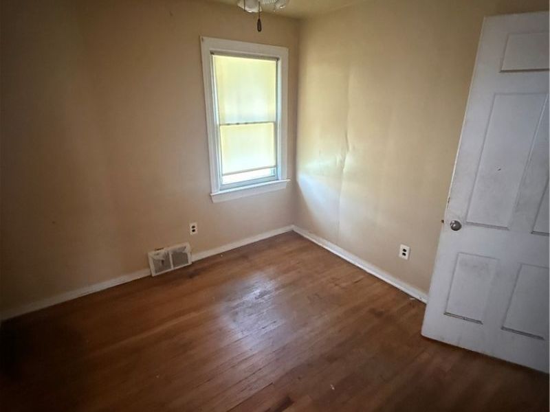 889 E 139th Street, Cleveland, OH 44110 Photo 14