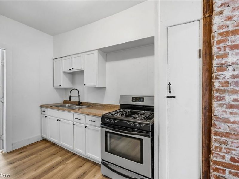 1429 W 107th Street, Cleveland, OH 44102 Photo 11