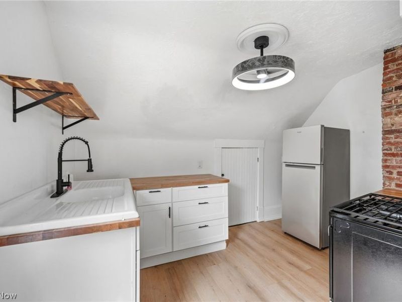 1429 W 107th Street, Cleveland, OH 44102 Photo 25