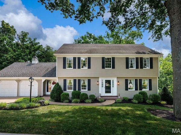 2344 Camberwell Drive , Des Peres, MO 63131
