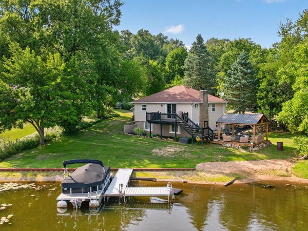 12459 Crystal Lake Drive S, Cement City, MI 49233