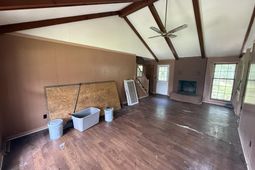 402 Kershaw Road photo 4