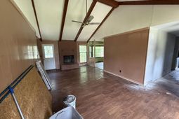 402 Kershaw Road photo 4