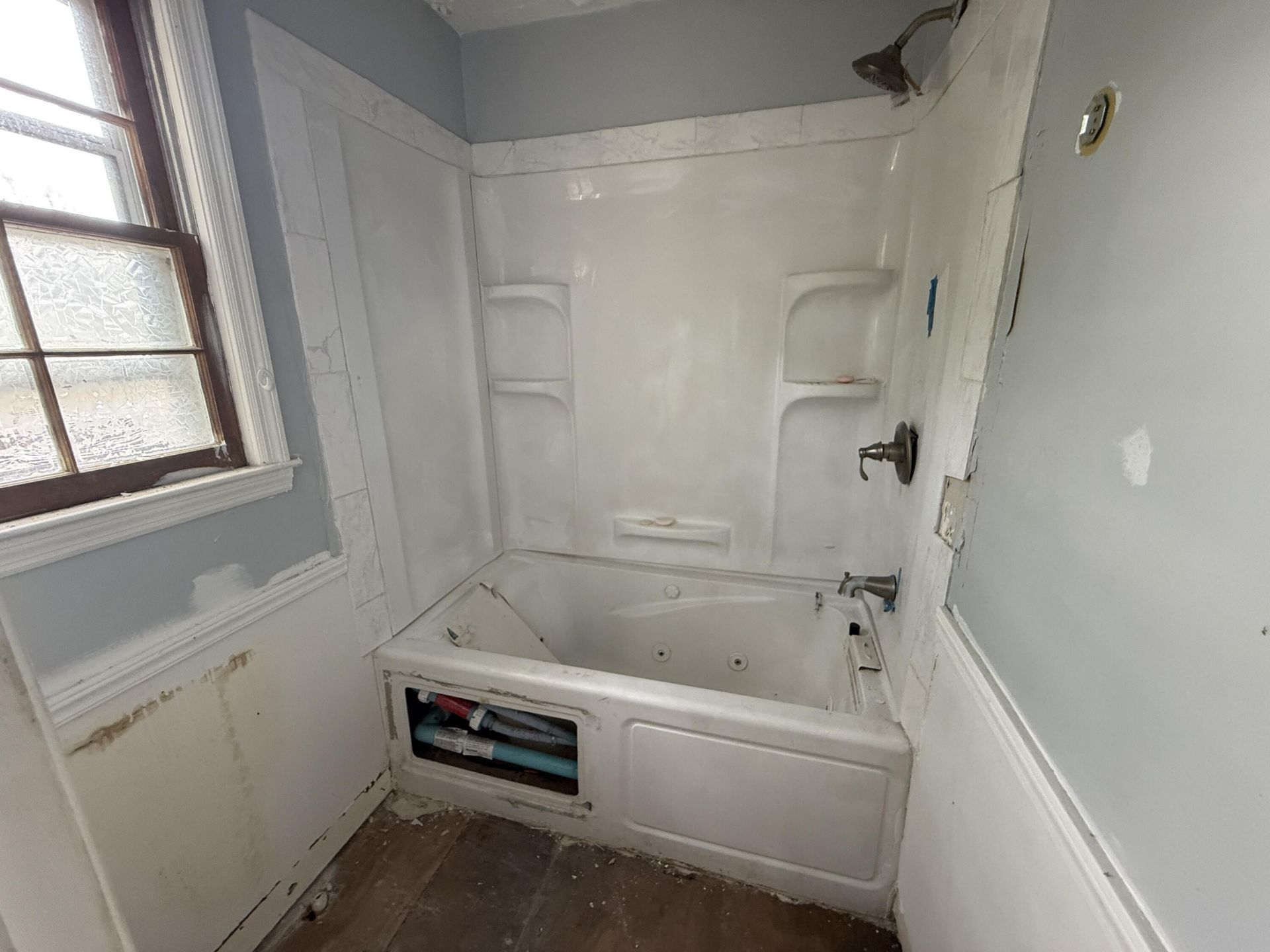 402 Kershaw Road Photo 8