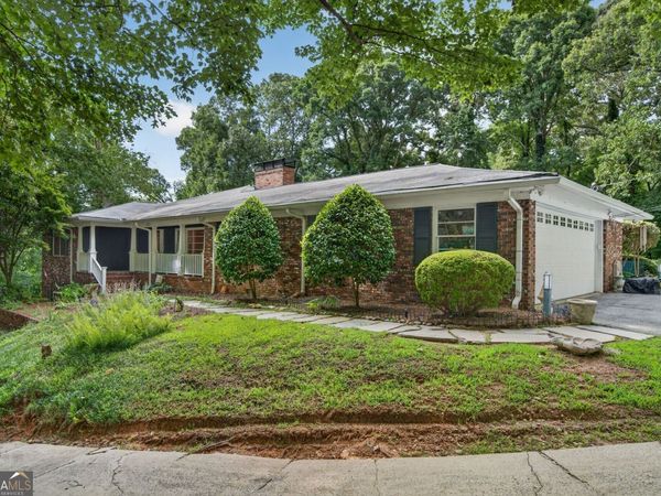 5274 Powers Ferry Road NW, Sandy Springs, GA 30327