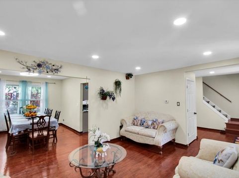 Main Photo