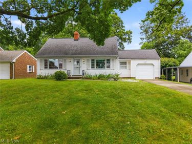321 Woodrow Street NW, North Canton, OH 44720