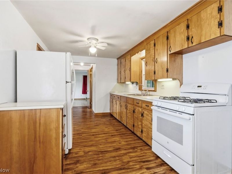 321 Woodrow Street NW, North Canton, OH 44720 Photo 12