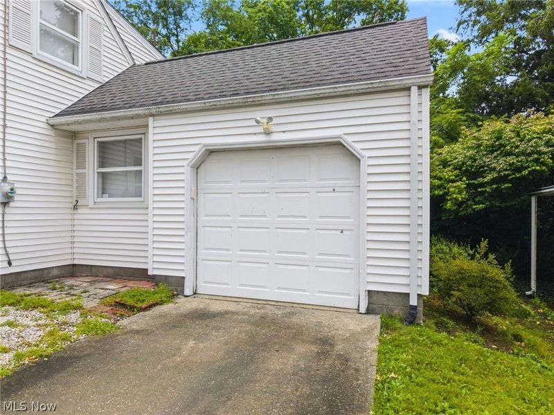 321 Woodrow Street NW, North Canton, OH 44720 Photo 3