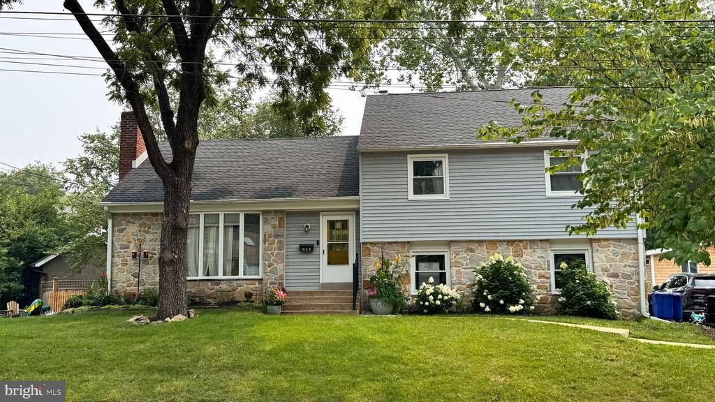 411 DREXEL PLACE , SWARTHMORE, PA 19081