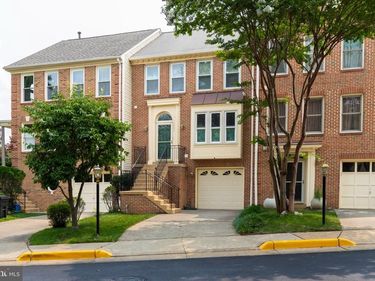 2003 MEADOW SPRINGS DRIVE, VIENNA, VA 22182