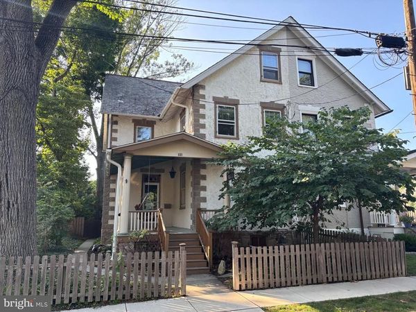 121 W OAKLAND AVENUE, DOYLESTOWN, PA 18901