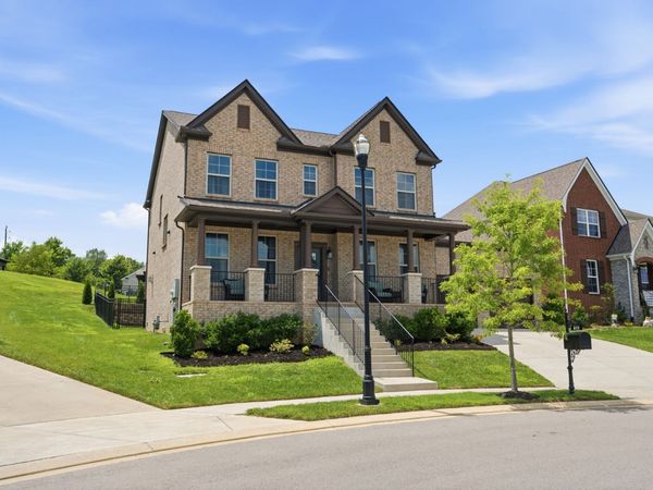 819 Ryecroft Ln, Franklin, TN 37064