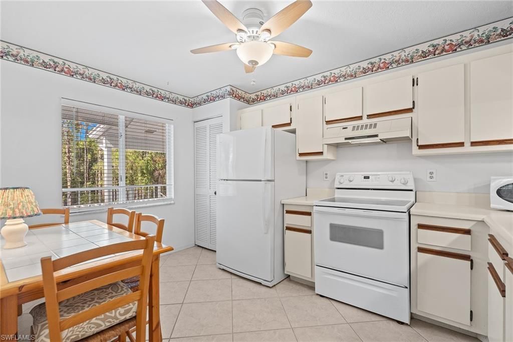 3581 County Barn Rd, Unit 203, Naples, FL 34112 Photo